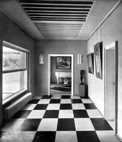 Flur im Erdgeschoss. Aus: Haus und Sammlung Gl&auml;ser. Hrsg. vom Mitteilungsblatt der Pf&auml;lzischen Landesgewerbeanstalt. 1929/1930 