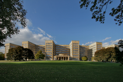 Frankfurt, IG Farben, Verwaltungsgeb&auml;ude, Foto: Sabrina Dohle, Oktober 2006