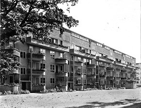 Hauszeile in der sog. Ring-Siedlung in Siemensstadt, Ansicht von S&uuml;dwesten, Foto: Arthur K&ouml;ster